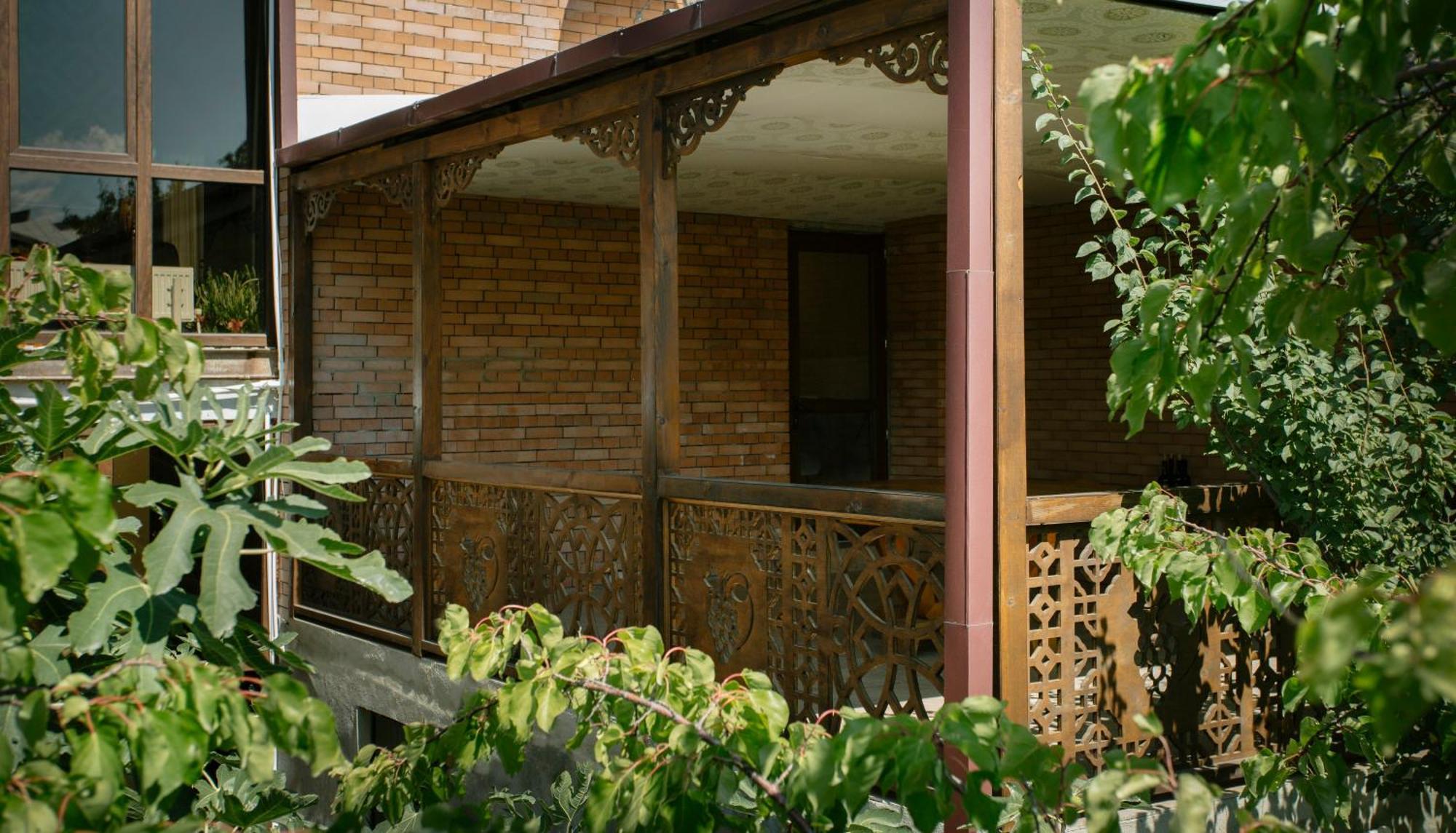 Brick Walls Gori Exterior foto